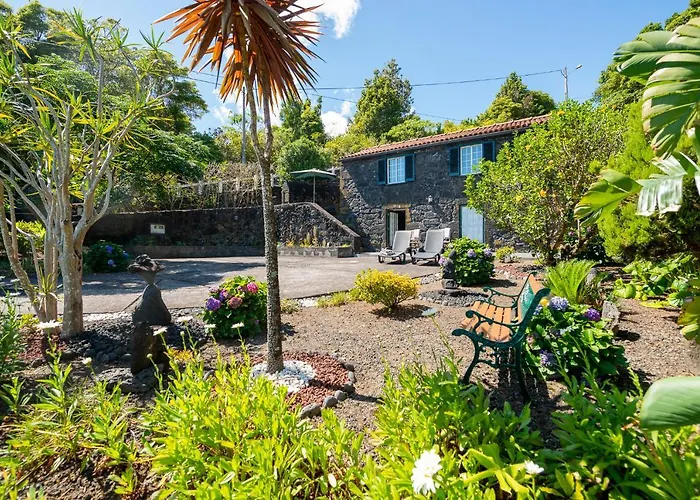 Casa De Basalto * Lajes do Pico