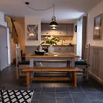 Casa De Basalto *