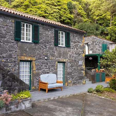 Casa De Basalto Holiday home *