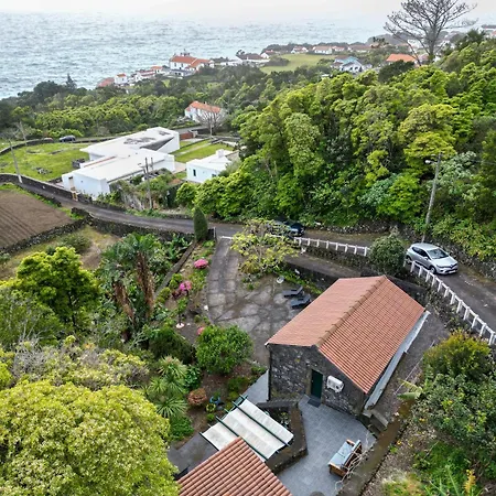 בית נופש Casa De Basalto *